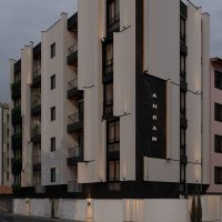 256-جامع متریال سبک برای بازسازی نمای آپارتمان در رشت 256-جامع متریال سبک برای بازسازی نمای آپارتمان در رشت